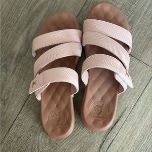 Reef Women’s Cushion Harmony Ivy Slide Sandals. Size 7 Like New.